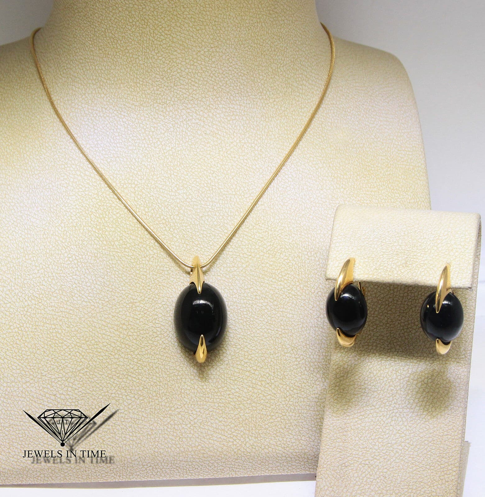 Tito Pedrini Black Onyx Gemstone in 18k Yellow Gold Necklace & Earrings Set