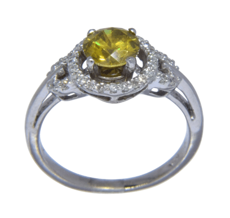 0.87ct Ladies Diamond Ring 18k White Gold Size 4.5