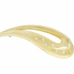 Contemporary Pin 18k Yellow Gold & Diamonds Ladies Modern Brooch