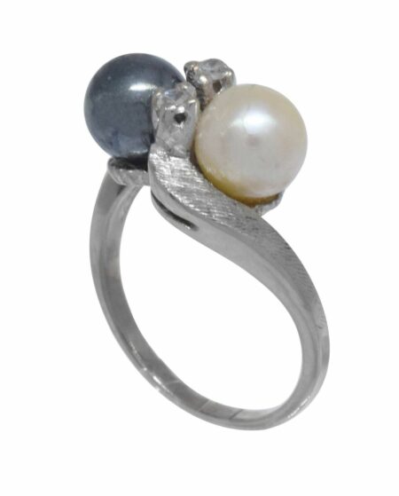 Diamond And Pearl 14K White Gold Ring Size 5.25