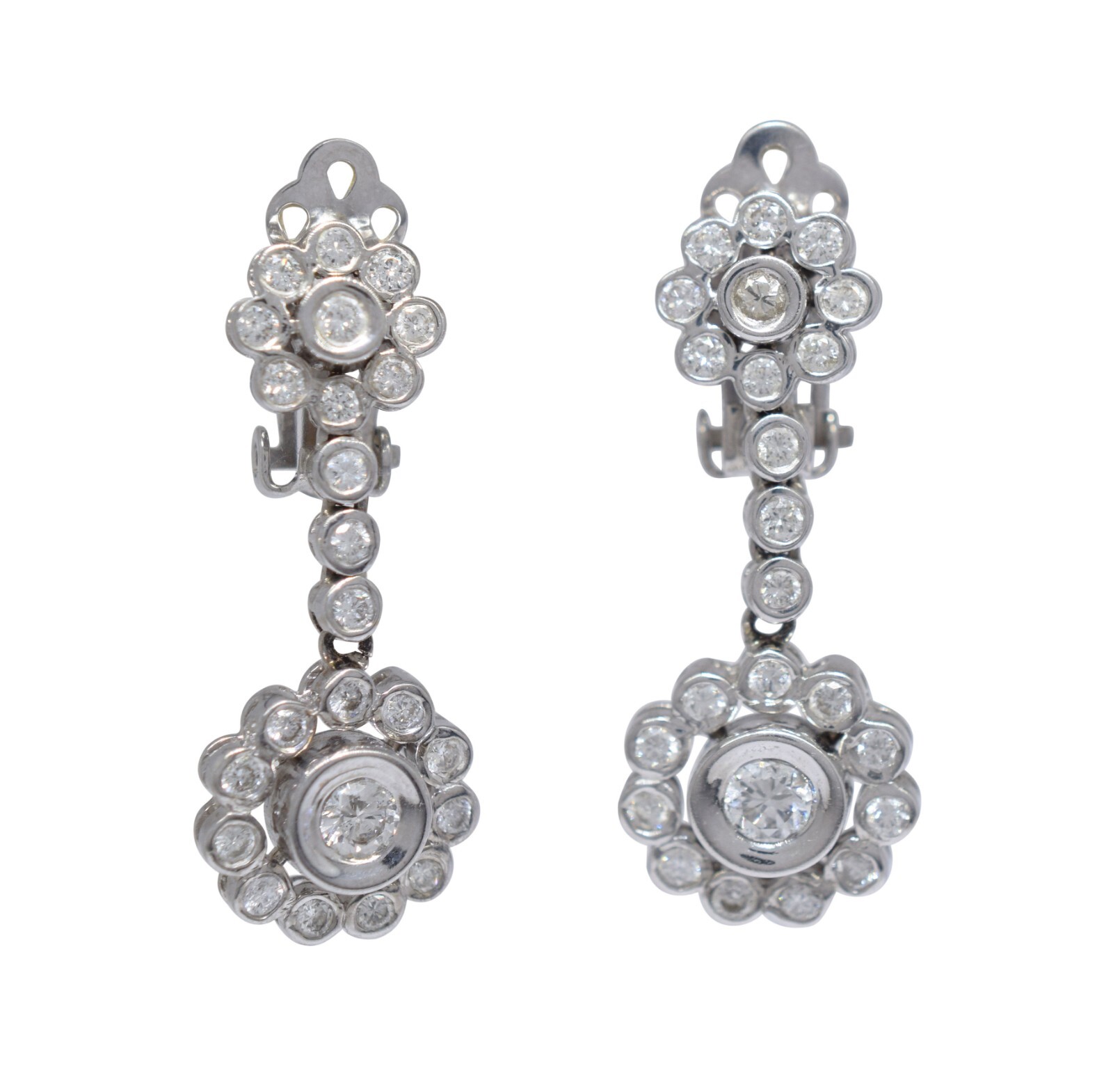 7.58 ct Diamond Flowers Motif 14k White Gold Necklace & Earrings Set