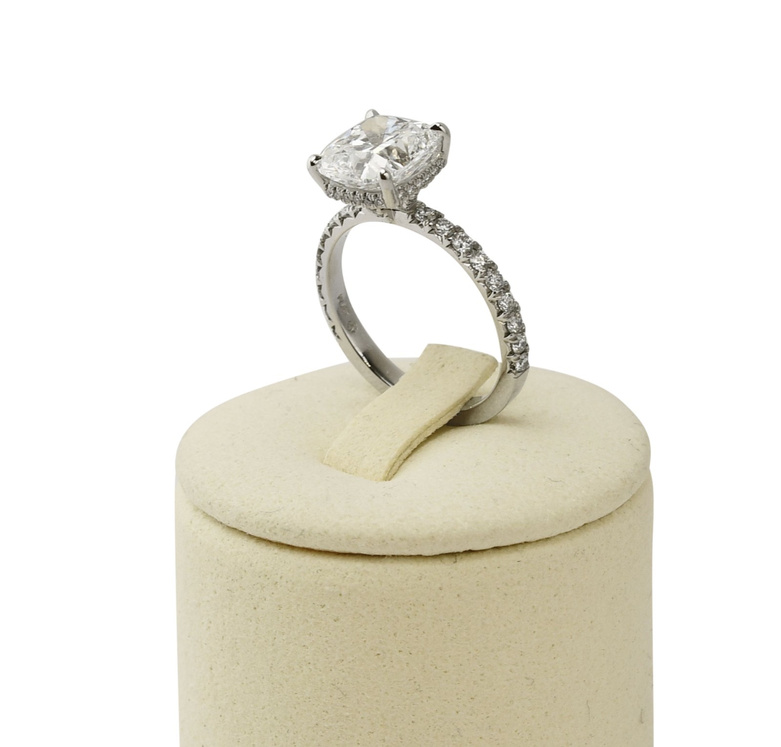 GIA 4.05 Carat Cushion Modified Brilliant Diamond Platinum Engagement Ring s. 8
