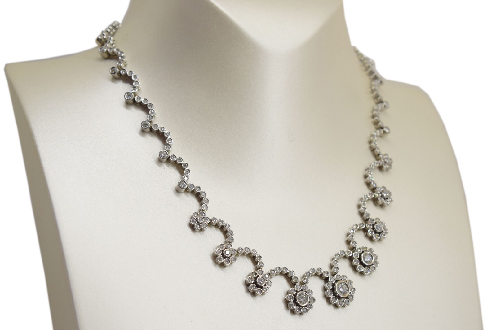 7.58 ct Diamond Flowers Motif 14k White Gold Necklace & Earrings Set