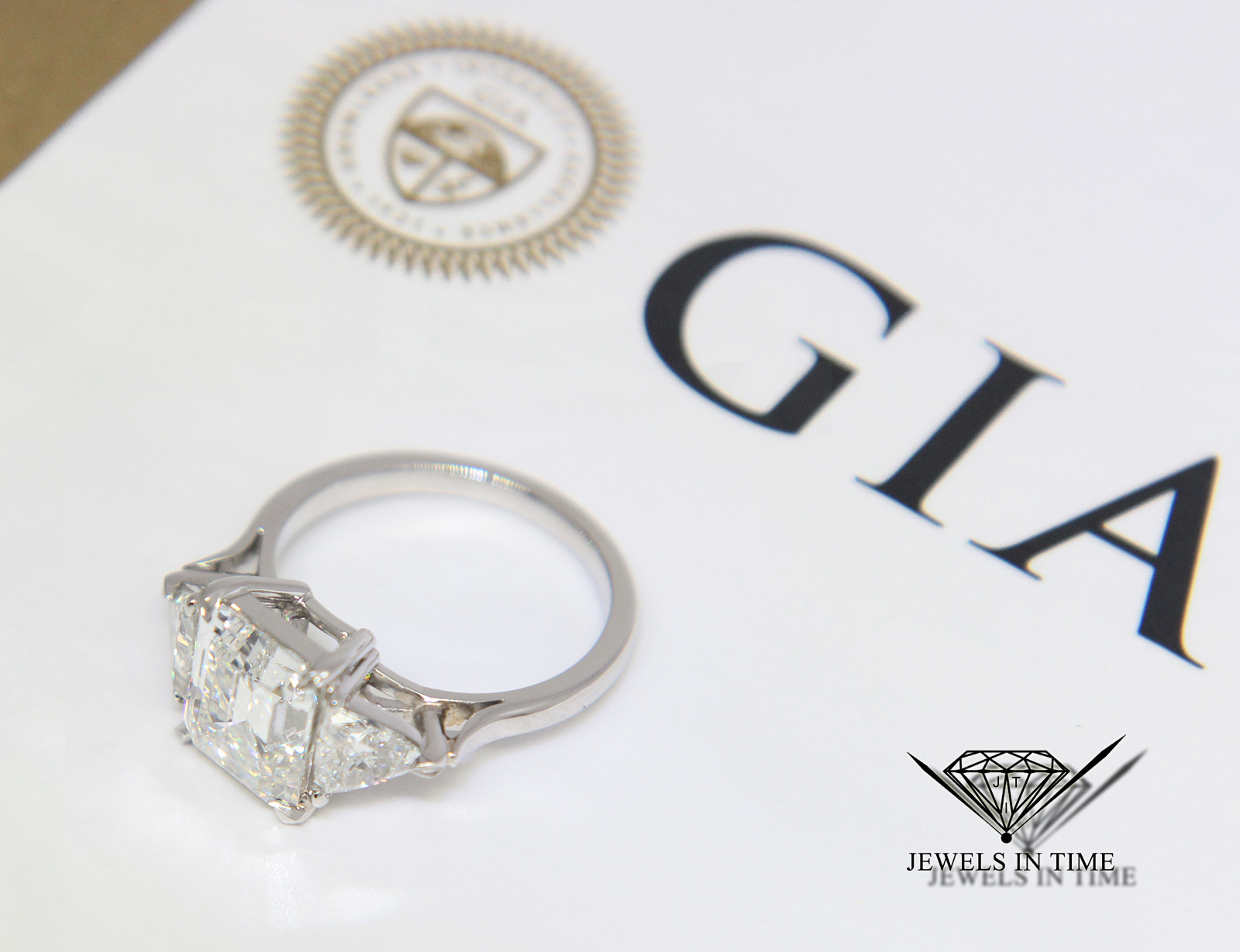 4.18 Carat Emerald Cut Diamond Platinum Ring GIA BRAND NEW