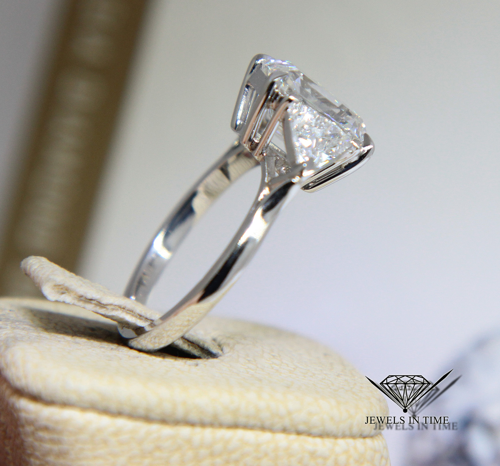 4.18 Carat Emerald Cut Diamond Platinum Ring GIA BRAND NEW