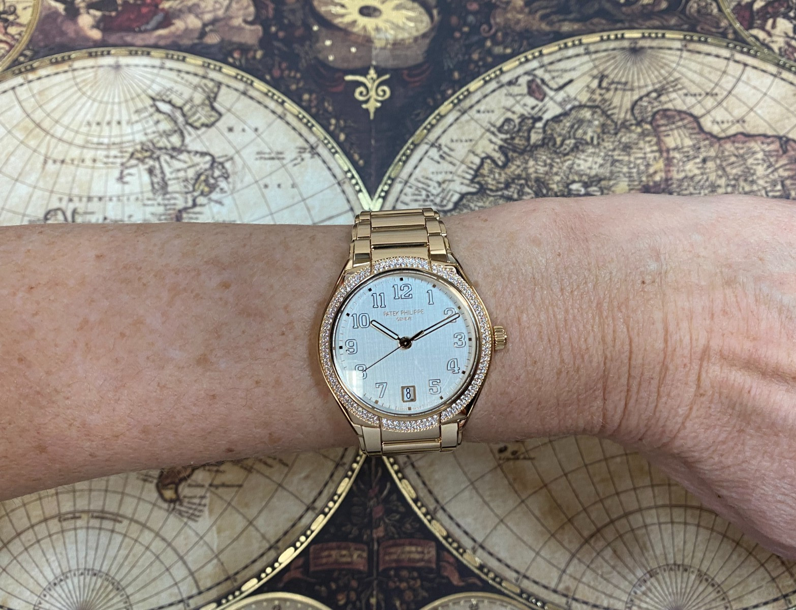 Patek Philippe Twenty~4 18k Rose Gold Diamond Ladies Watch B/P '23 7300/1200R
