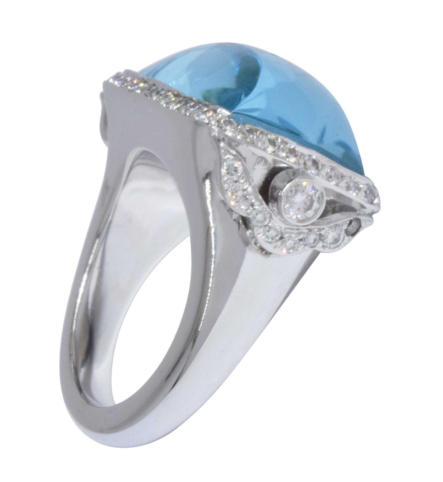 Ladies 18K White Gold 22.19ct Blue Topaz & Diamond Ring 6.25