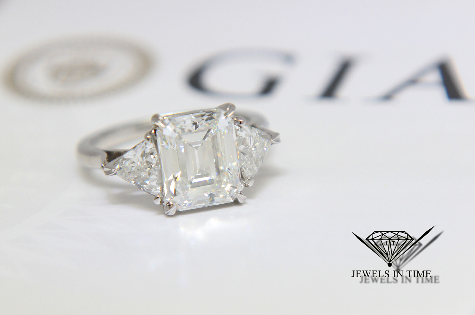 4.18 Carat Emerald Cut Diamond Platinum Ring GIA BRAND NEW