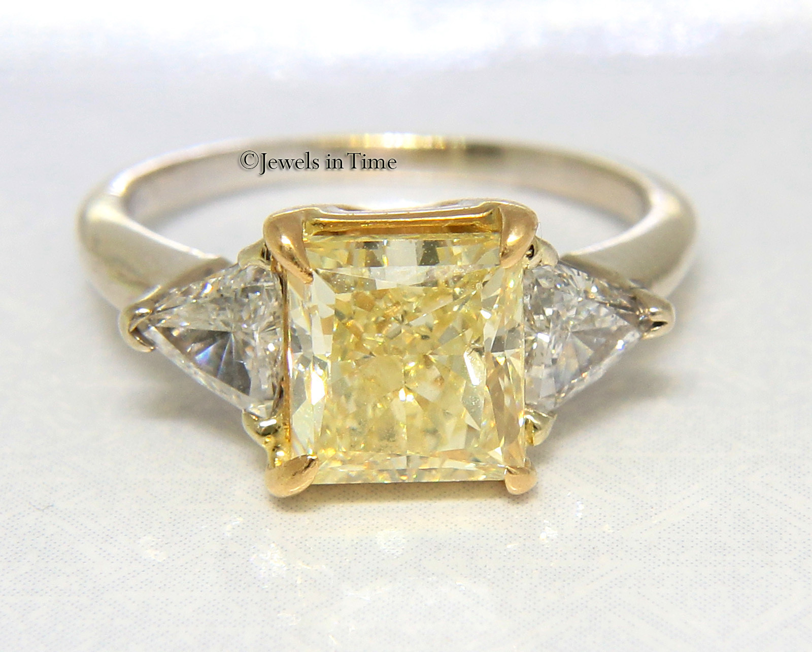 3.14 Carat Fancy Yellow Platinum 18k Yellow Gold Diamond Ring GIA Certificate 3.14 Carat Fancy Yellow Platinum 18k Yellow Gold Diamond Ring GIA Certificate