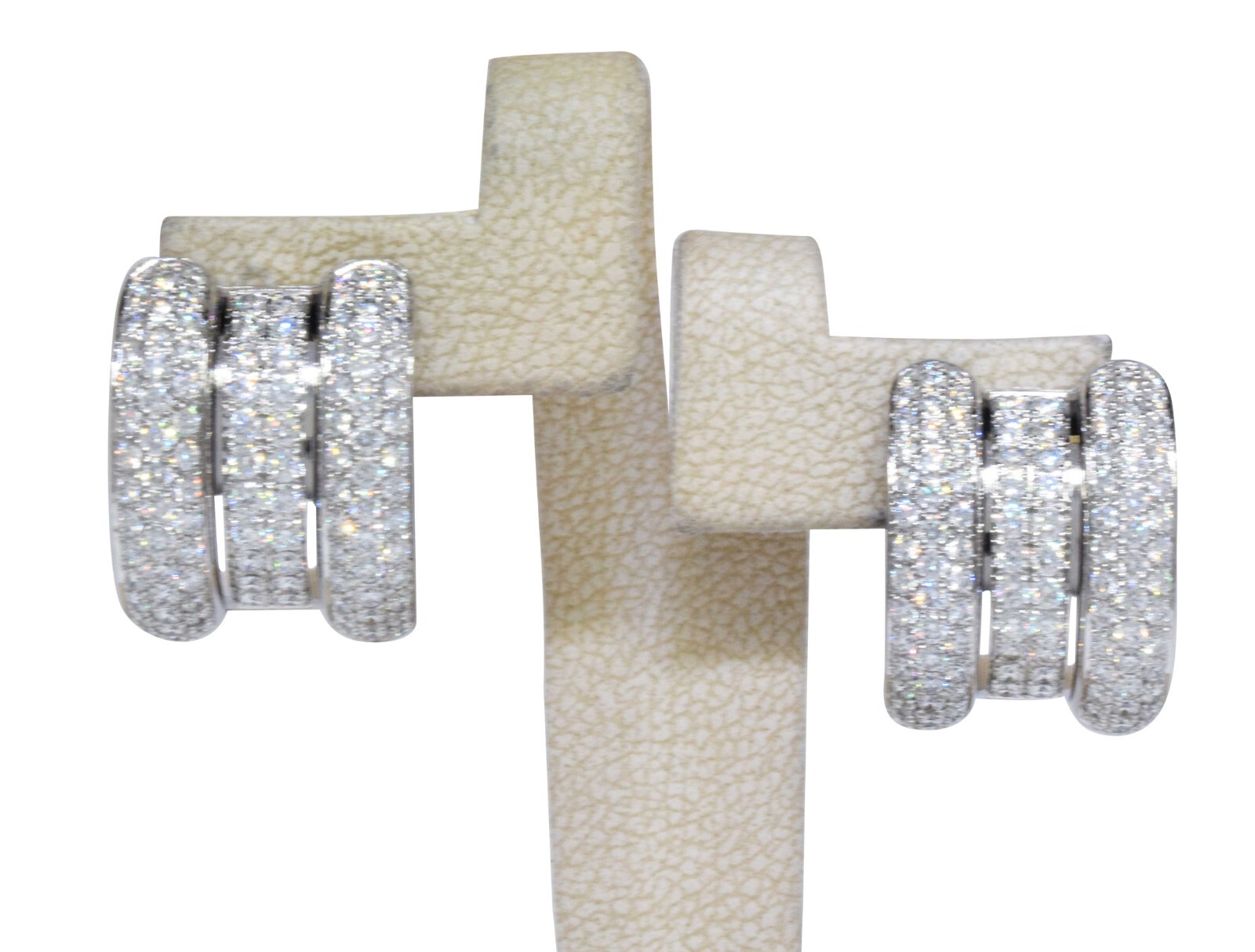 Chopard La Strada 18k White Gold Pave Diamond Ladies Earrings 84/6478 Chopard La Strada 18k White Gold Pave Diamond Ladies Earrings 84/6478