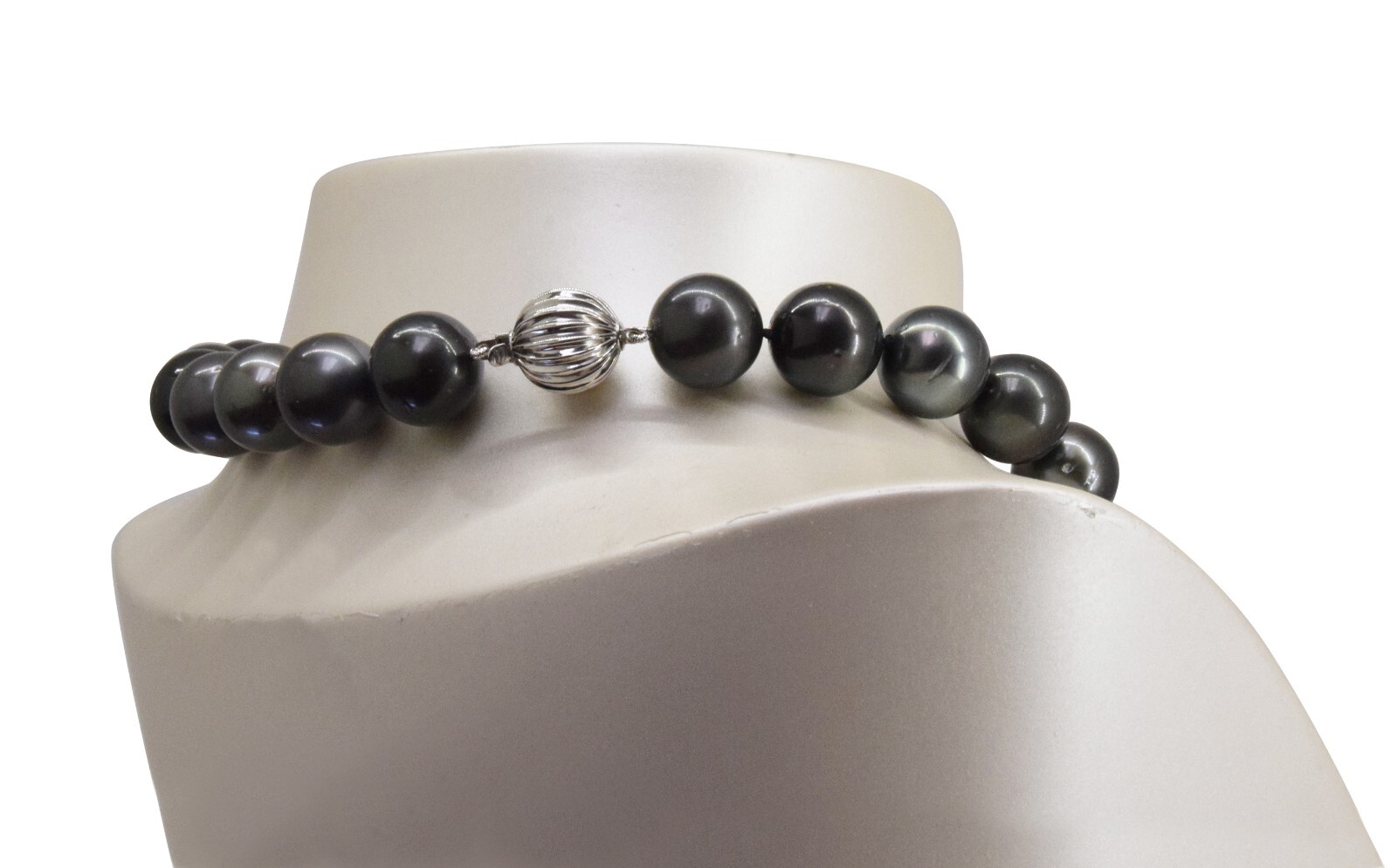 Black South Sea Tahitian Pearl Necklace 17" w/ White Gold Clasp & Earrings SET Black South Sea Tahitian Pearl Necklace 17" w/ White Gold Clasp & Earrings SET