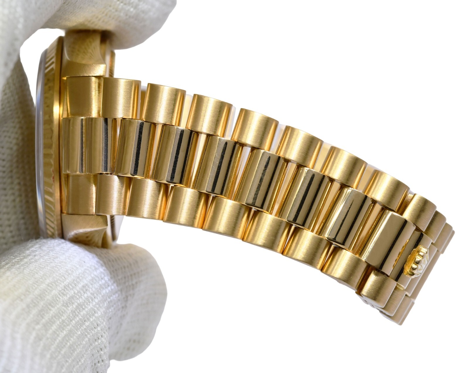 Rolex Day-Date 36 President 18k Yellow Gold Champagne Stick Dial Watch '82 18038