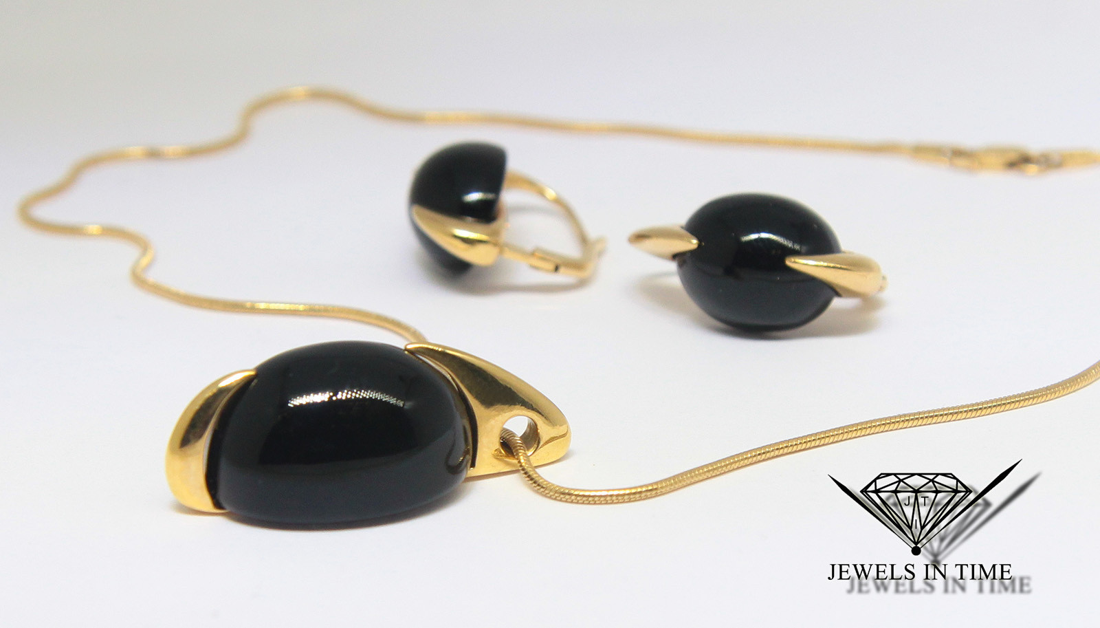 Tito Pedrini Black Onyx Gemstone in 18k Yellow Gold Necklace & Earrings Set