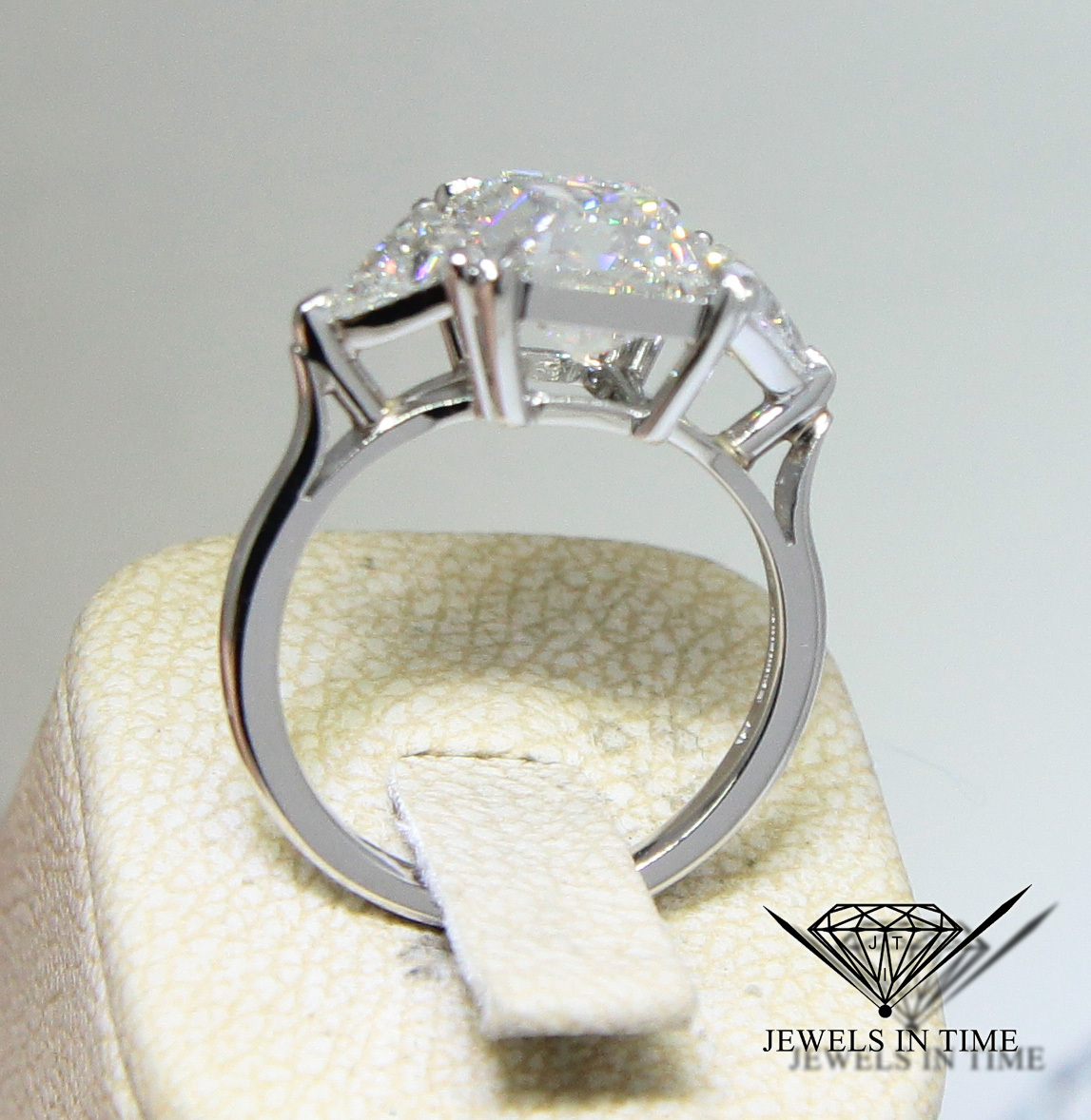 4.18 Carat Emerald Cut Diamond Platinum Ring GIA BRAND NEW