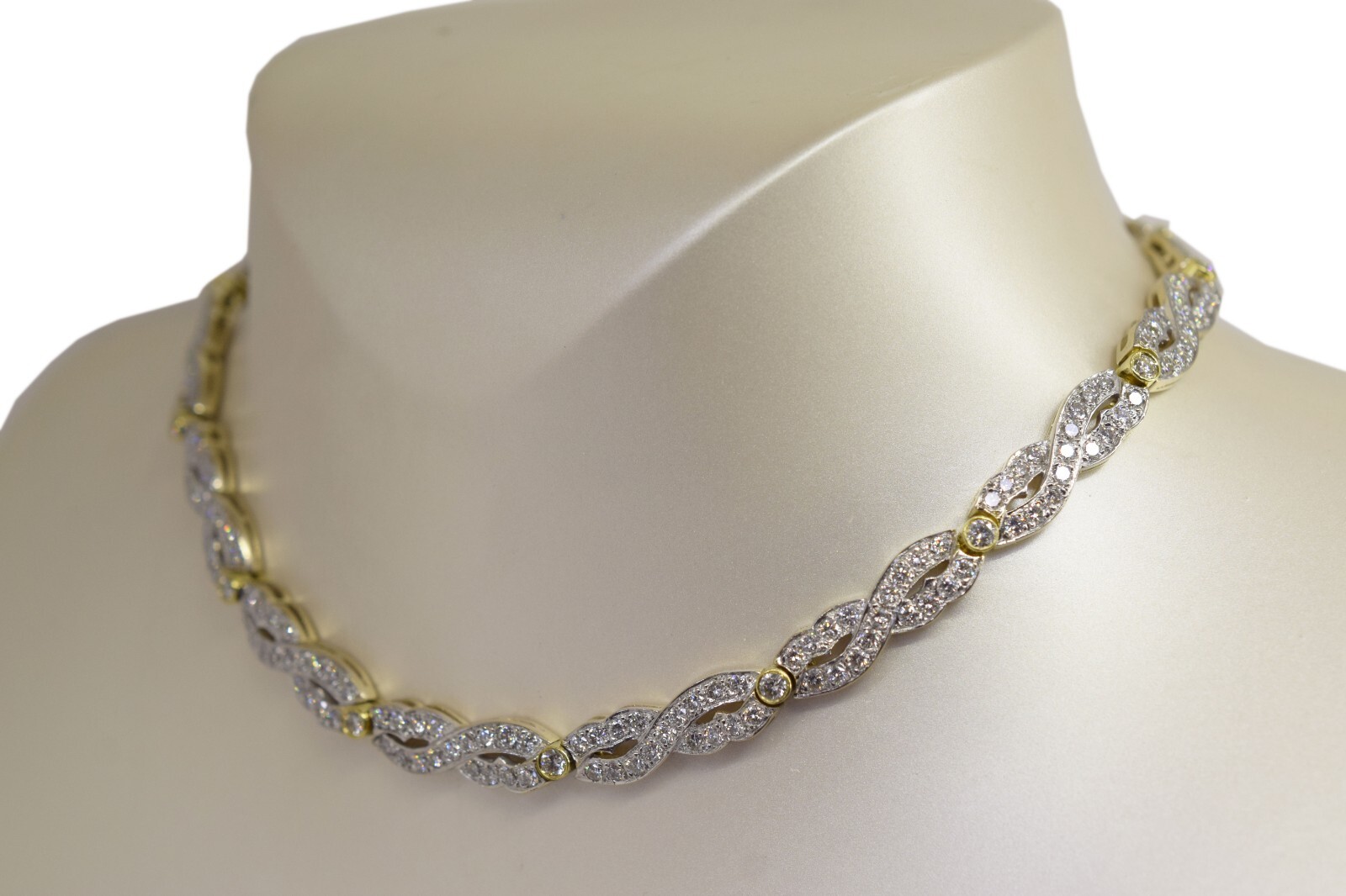 Namdar Infinity 15.00 ct Diamond 18k Yellow Gold Choker Necklace 14"