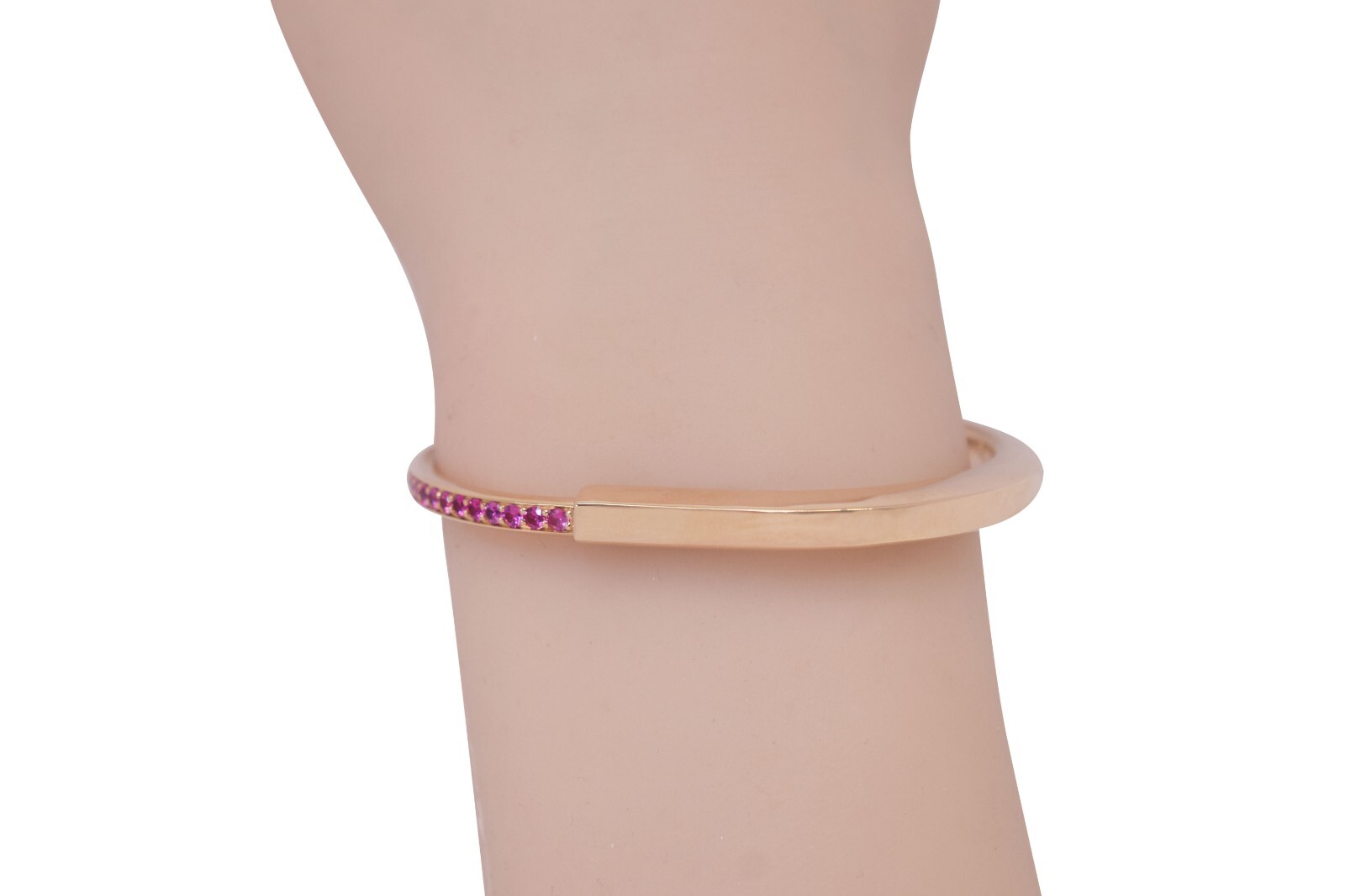 Tiffany & Co. Tiffany Lock Bangle 18k Rose Gold Pink Sapphires Bracelet Medium Tiffany & Co. Tiffany Lock Bangle 18k Rose Gold Pink Sapphires Bracelet Medium