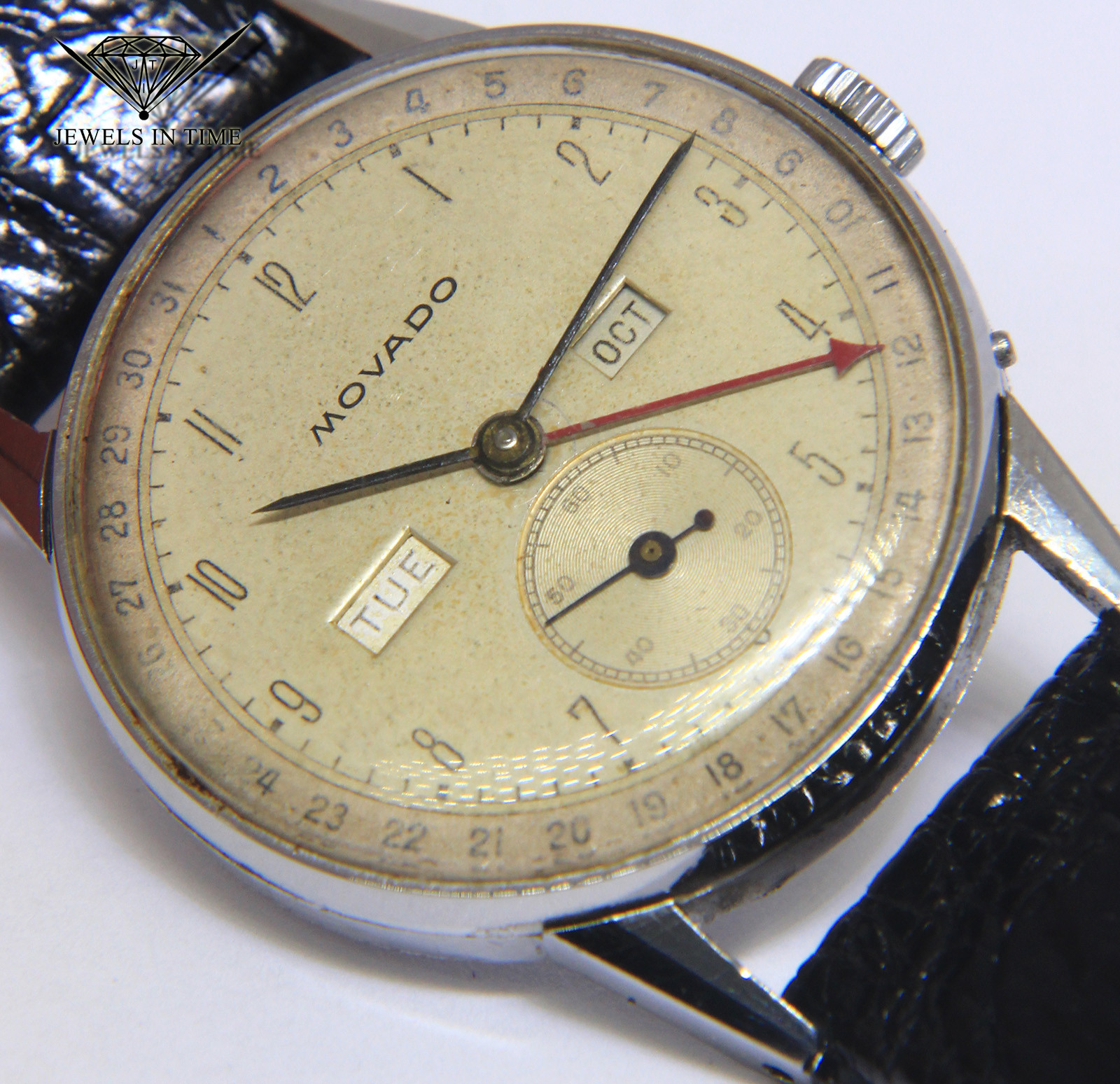 Movado Triple Calendar Day Date Month Steel 32mm Rare Vintage Manual Watch