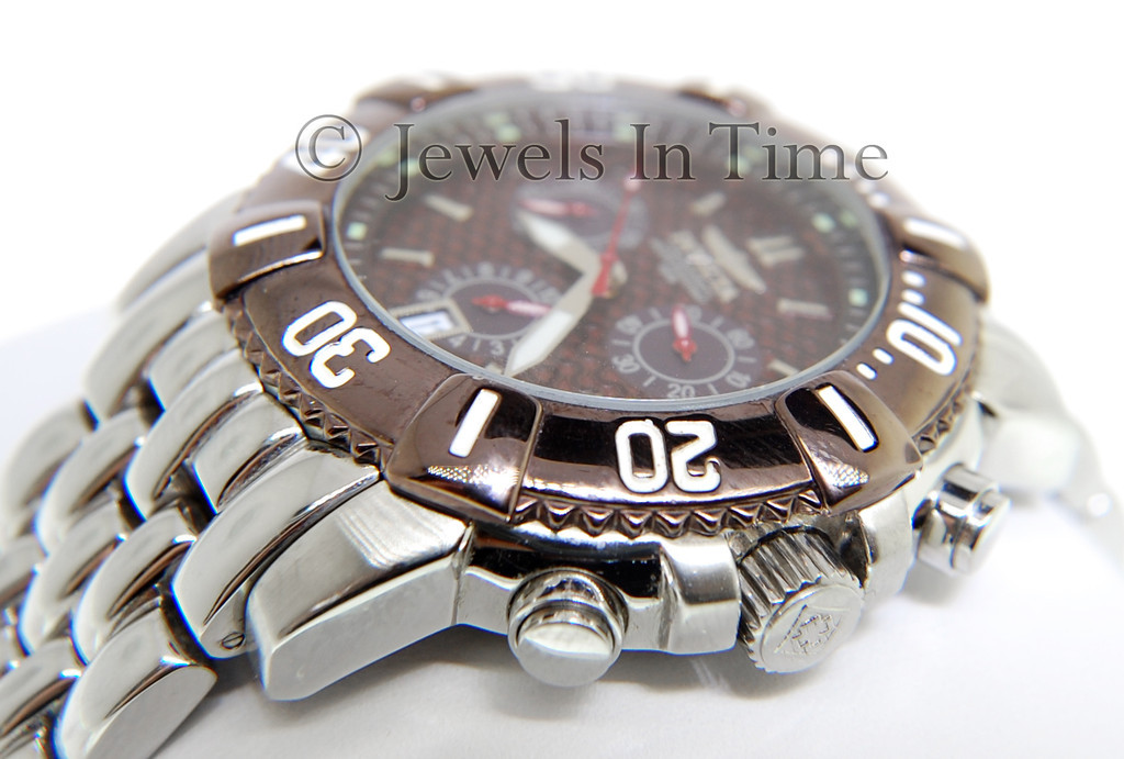 Invicta Pro Diver Model No. 7160 Stainless Steel Quartz Mens Watch Box & Papers