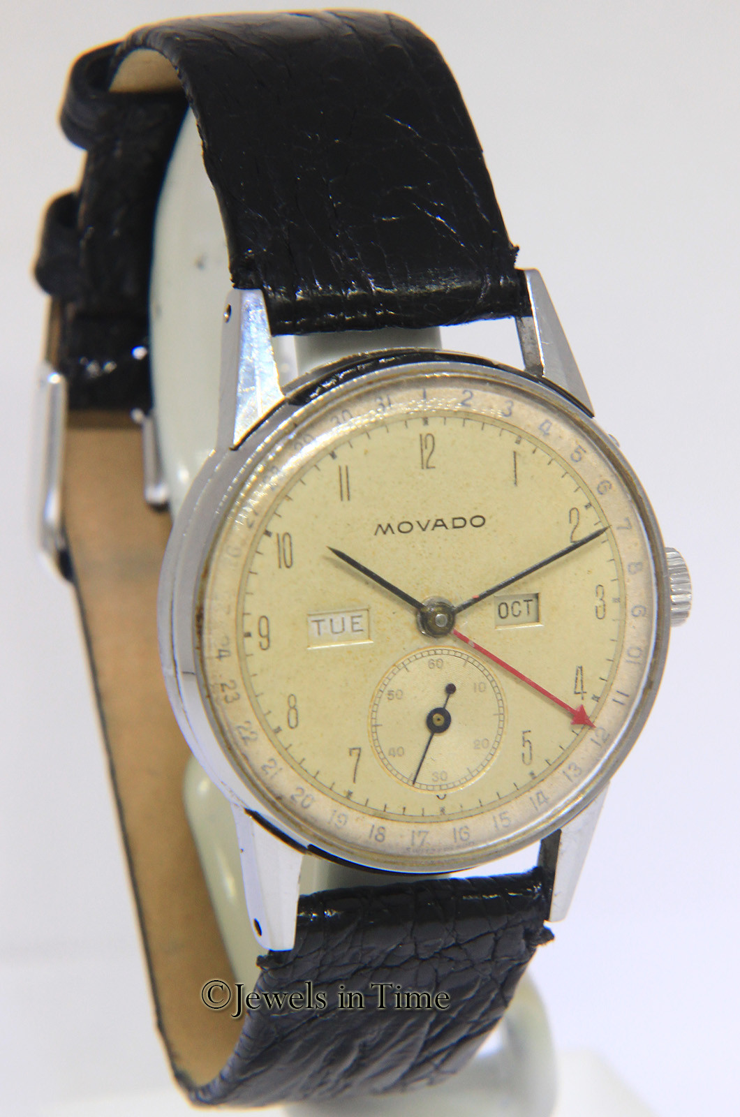 Movado Triple Calendar Day Date Month Steel 32mm Rare Vintage Manual Watch