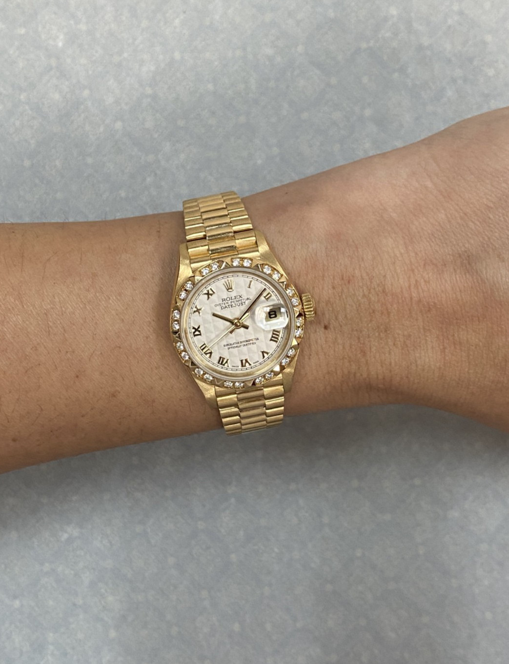 Rolex Datejust President 18k Yellow Gold Pyramid Diamond 26mm Watch B/P T 69258