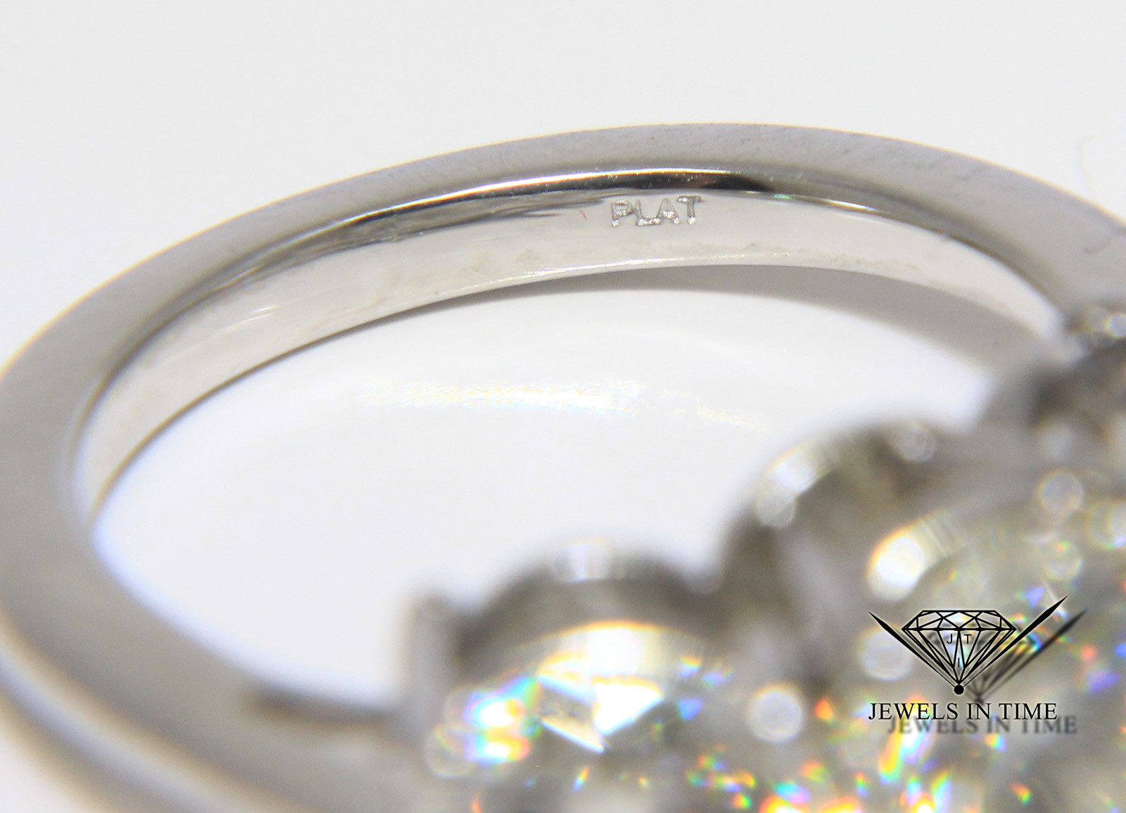 1.91 1.22 1.22 Carat Round Brilliant Diamond Platinum Ring + GIA Certificate
