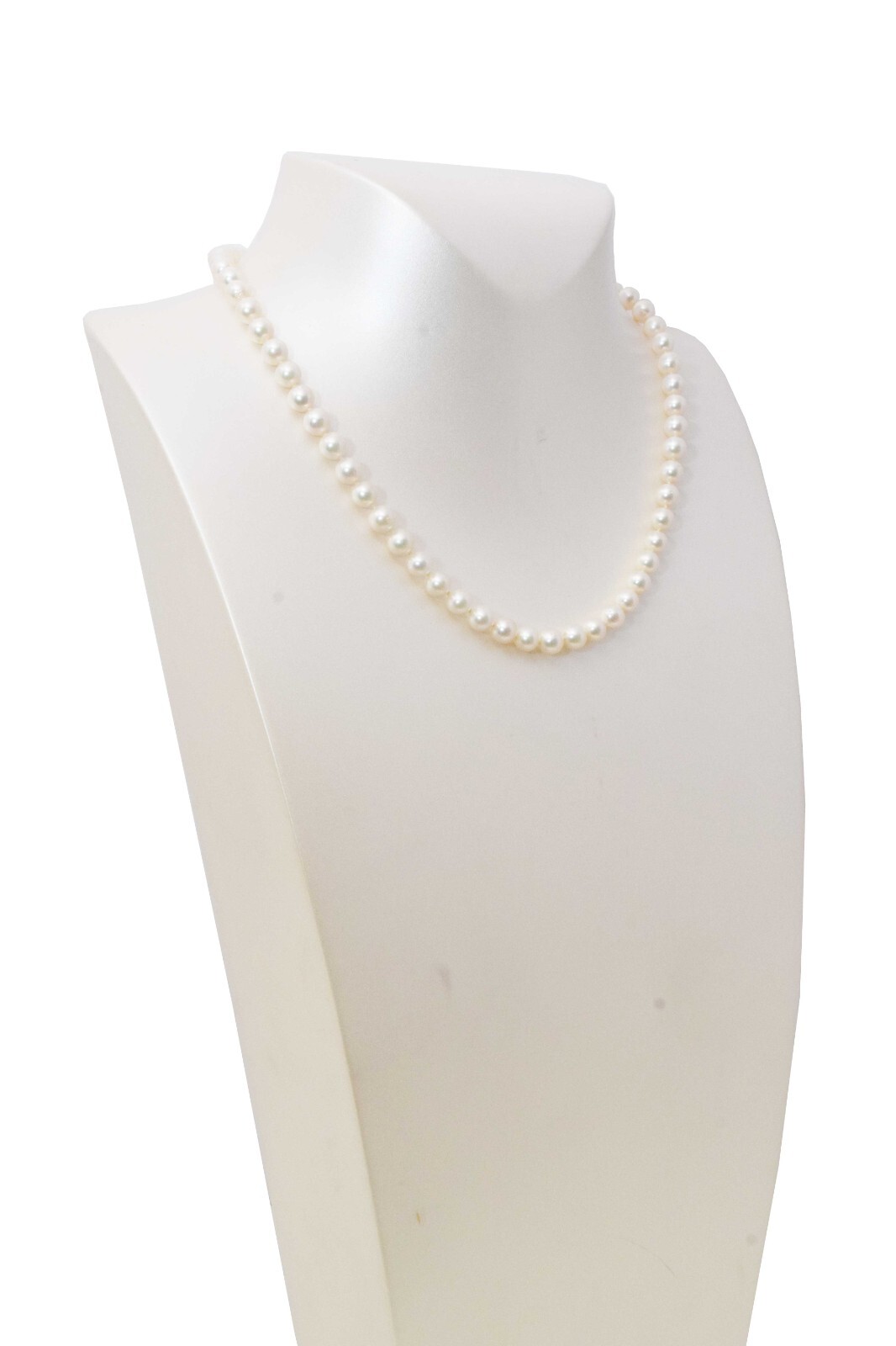 18" Cult Pearl Necklace with a 14K Yellow Gold Clasp