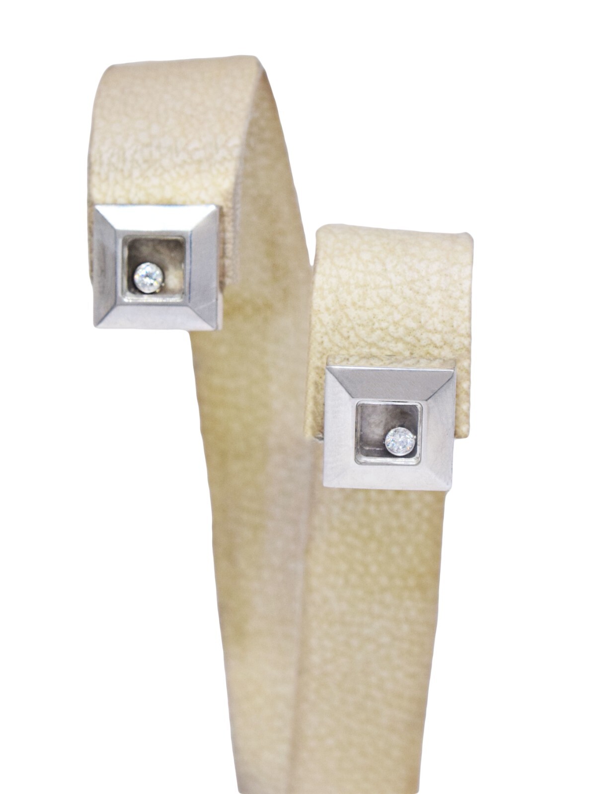 Chopard Happy Diamonds 18k White Gold Square Stud Earrings 83/2938-20