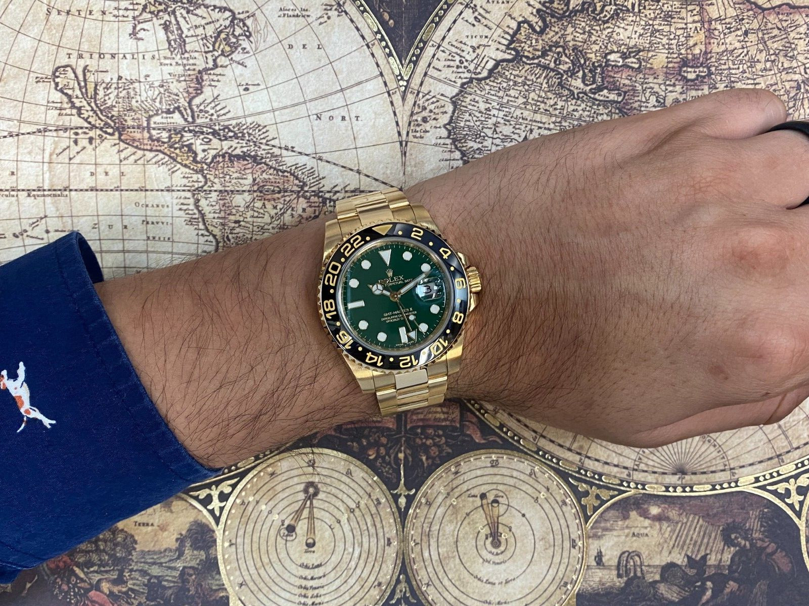 Rolex GMT-MASTER II 18k Yellow Gold & Ceramic Green Dial 40mm Watch Z 116718