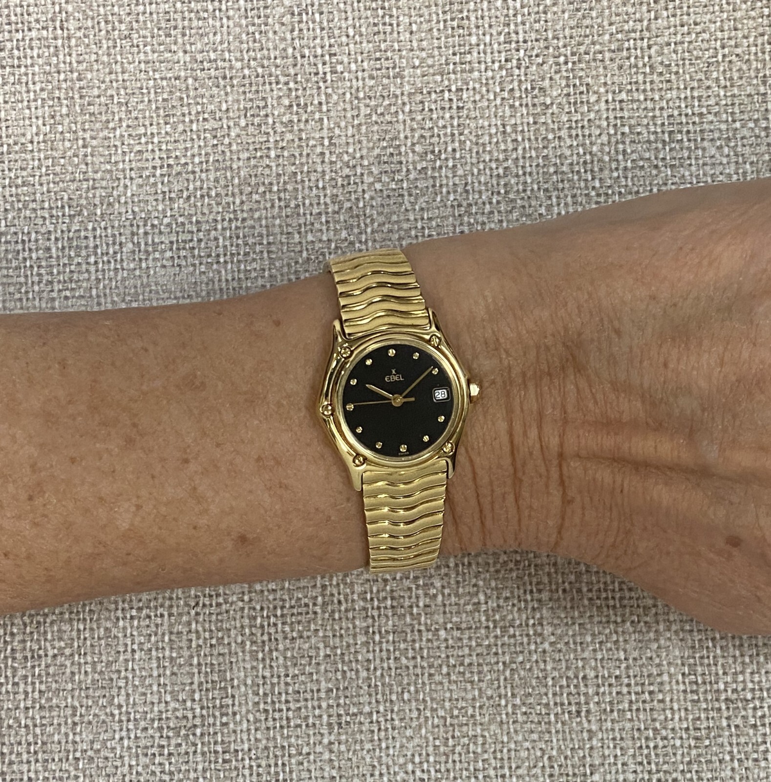 Ebel 1911 18k Gold Watch Sportwave Bracelet Black Dial Quartz Watch B/B 11126102