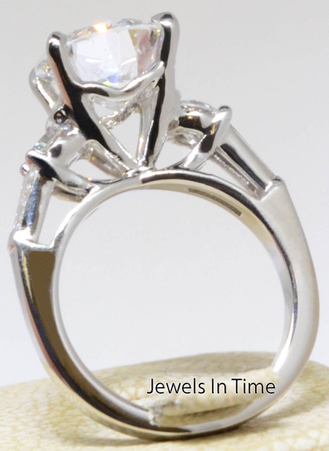 3.20 Carat Ladies Round Brilliant Diamond Ring 18k White Gold GIA Certificate 5