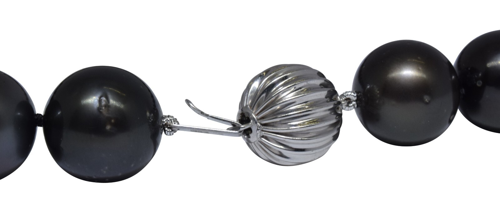 Black South Sea Tahitian Pearl Necklace 17" w/ White Gold Clasp & Earrings SET Black South Sea Tahitian Pearl Necklace 17" w/ White Gold Clasp & Earrings SET