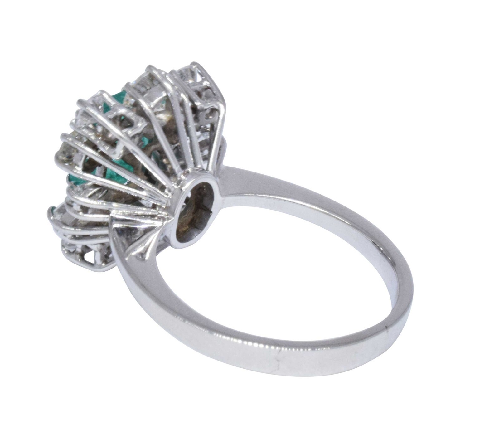 Ladies Diamond & Emerald Ring 18k White Gold Size 6.5