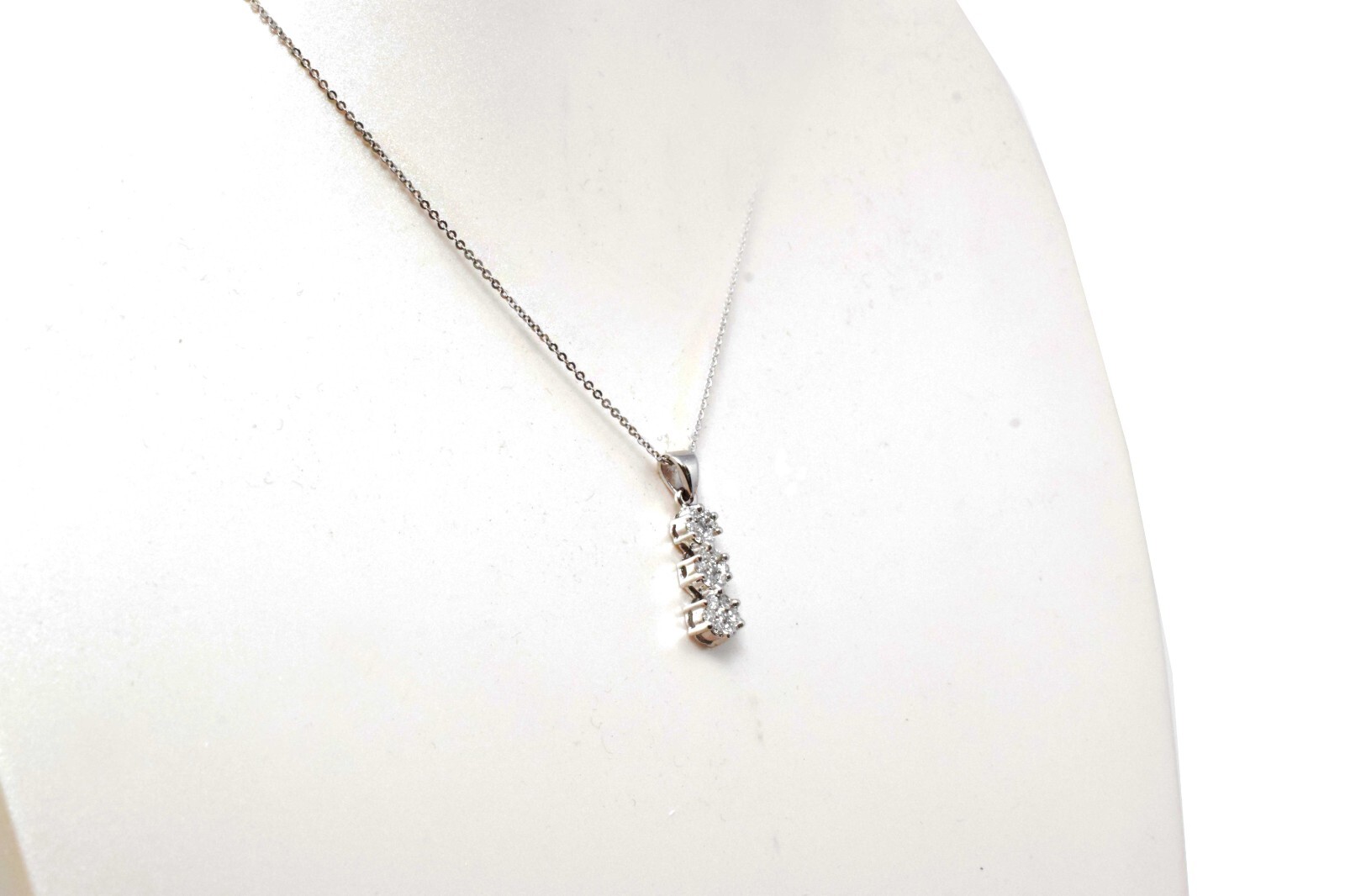 Ladies 14K White Gold 3 Diamond Cluster Necklace 16" 0.75ct