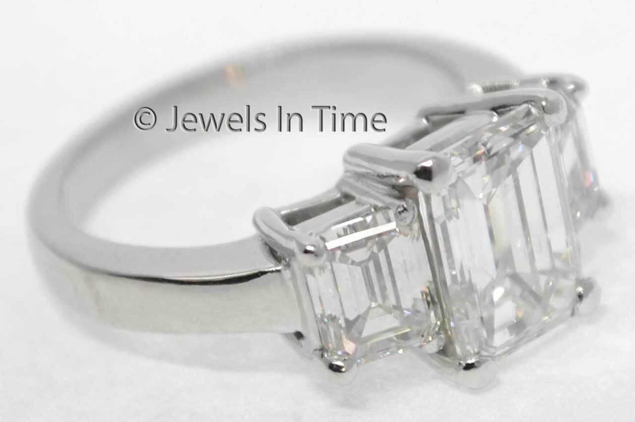 Diamond Ring Emerald Cut 2.21 Platinum Size 5 GIA Certificate Diamond Ring Emerald Cut 2.21 Platinum Size 5 GIA Certificate