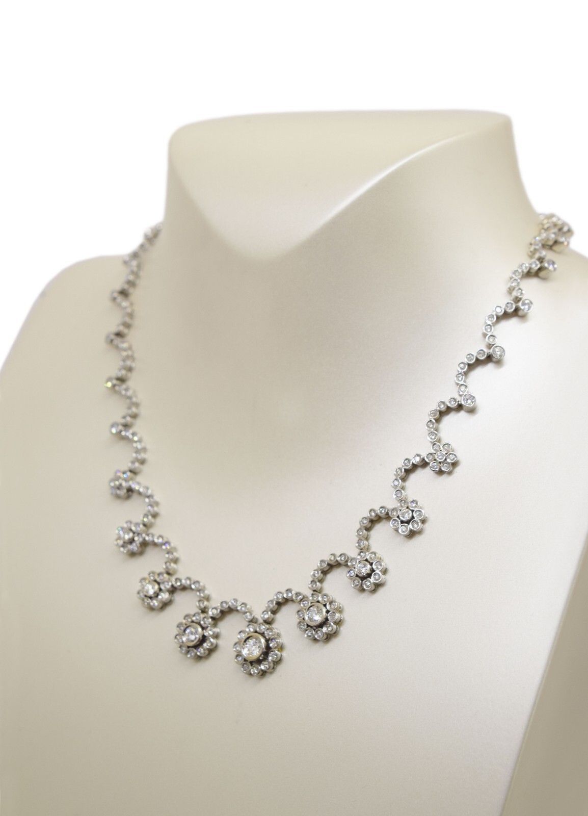 7.58 ct Diamond Flowers Motif 14k White Gold Necklace & Earrings Set