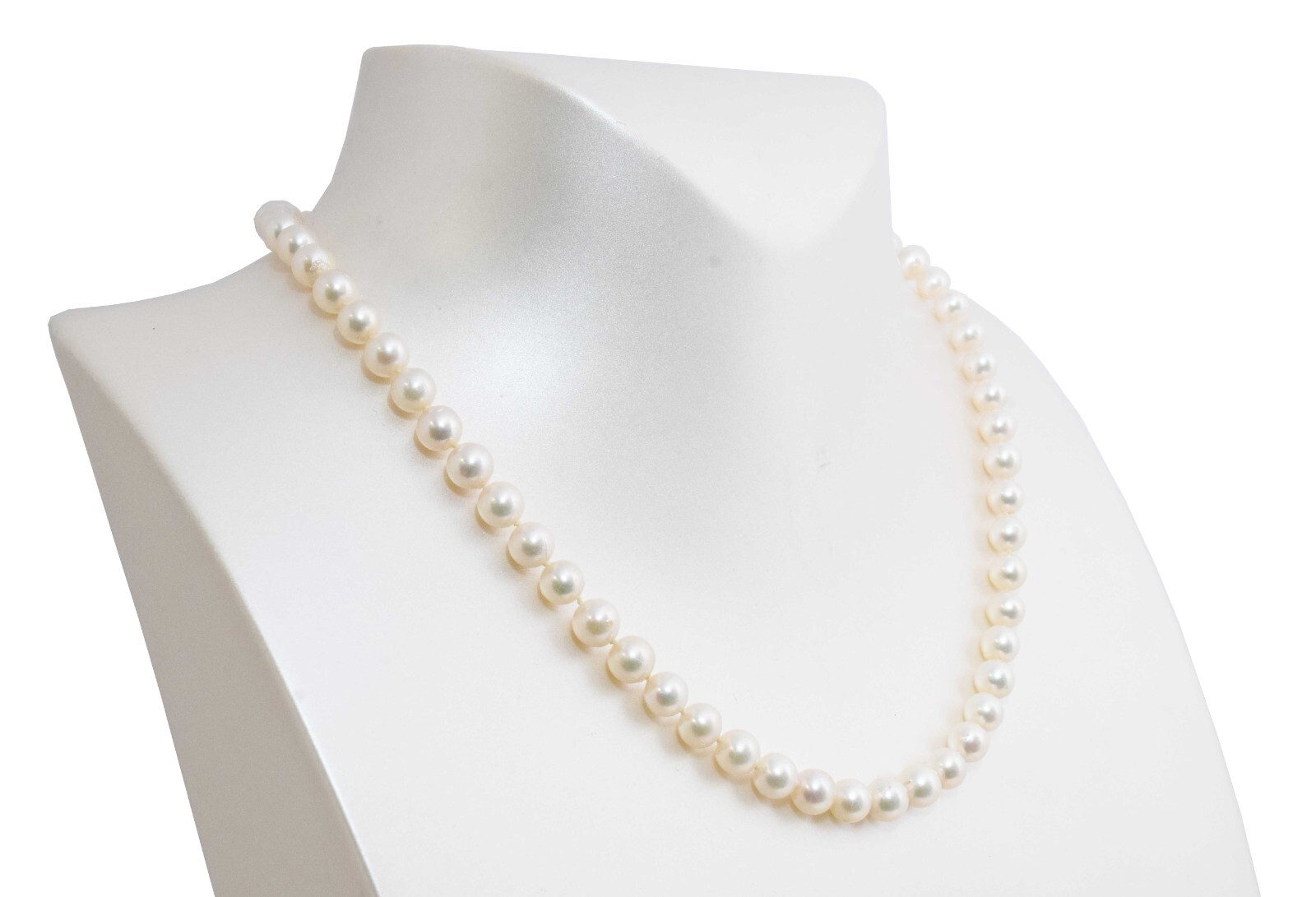 18" Cult Pearl Necklace with a 14K Yellow Gold Clasp