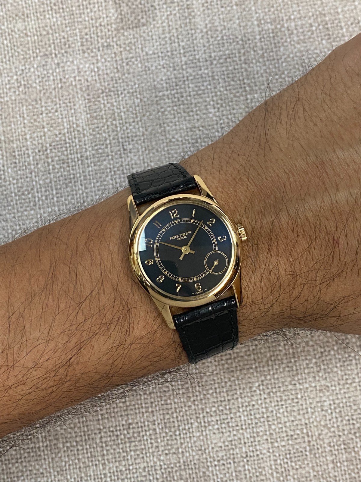 Patek Philippe 5000 Calatrava 18k Yellow Gold Black Dial 33mm Watch 5000J Patek Philippe 5000 Calatrava 18k Yellow Gold Black Dial 33mm Watch 5000J