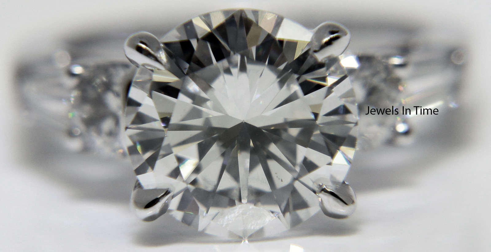 3.20 Carat Ladies Round Brilliant Diamond Ring 18k White Gold GIA Certificate 5