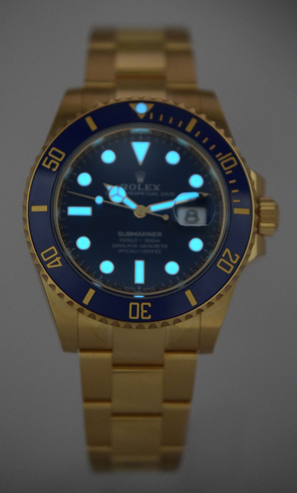 Rolex Submariner Date 18k Yellow Gold Blue Ceramic 41mm Watch 126618 LB