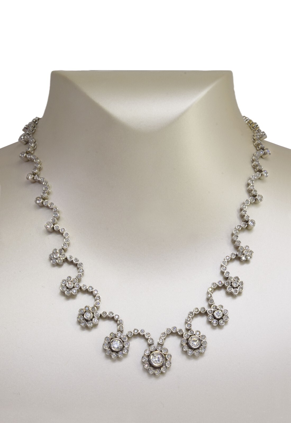7.58 ct Diamond Flowers Motif 14k White Gold Necklace & Earrings Set