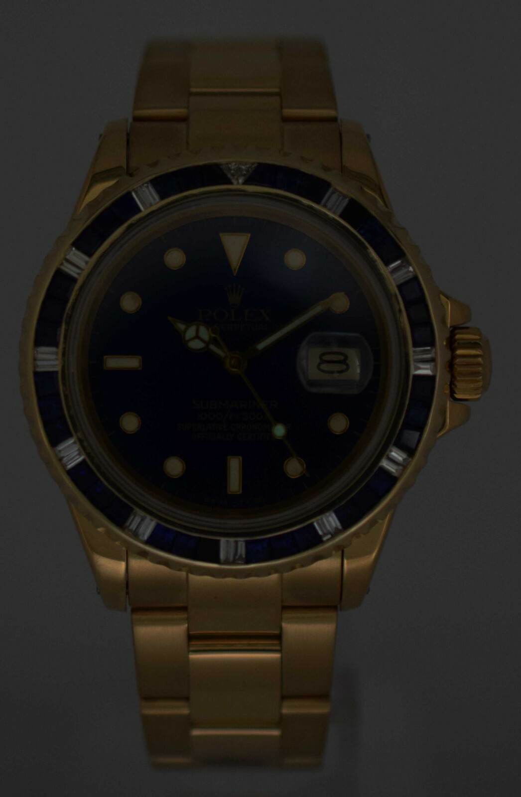 Rolex Submariner Date 18k Yellow Gold Blue Sapphire/Diamond 40mm Watch 16808