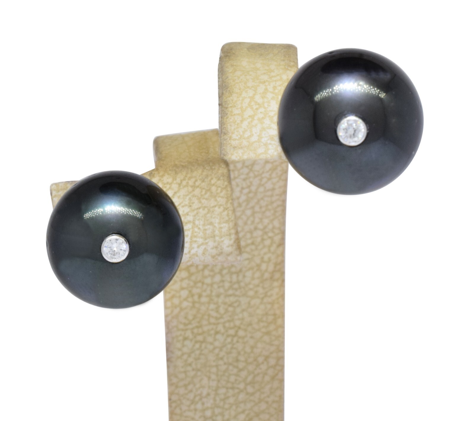 Black South Sea Tahitian Pearl Necklace 17" w/ White Gold Clasp & Earrings SET Black South Sea Tahitian Pearl Necklace 17" w/ White Gold Clasp & Earrings SET