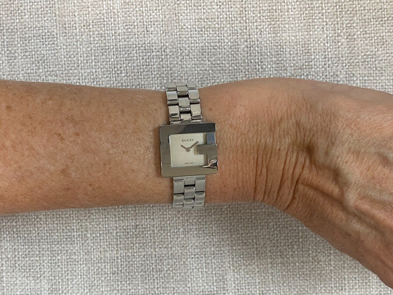 Gucci G 3600L Stainless Steel Ladies Quartz Vintage Watch