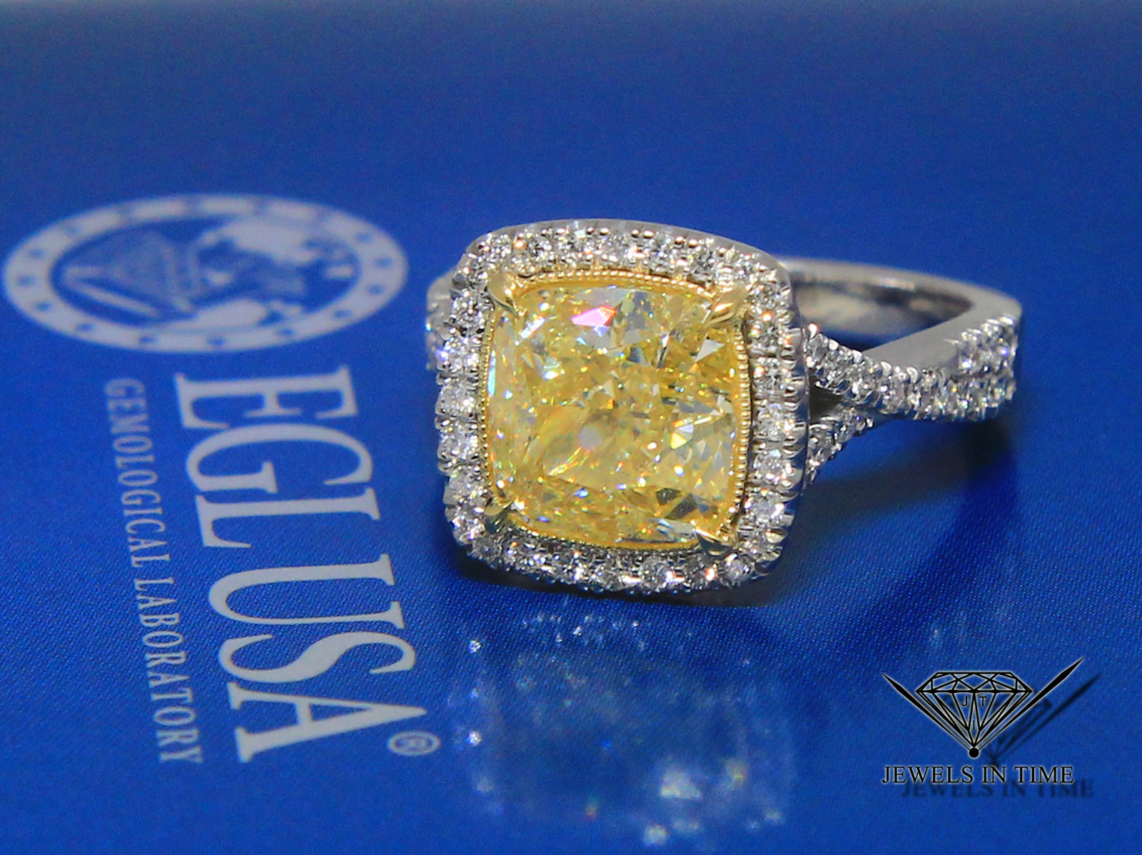 4.52 Carat Fancy Yellow Cushion Brilliant Diamond Platinum Ring Size 6.5 EGL USA 4.52 Carat Fancy Yellow Cushion Brilliant Diamond Platinum Ring Size 6.5 EGL USA