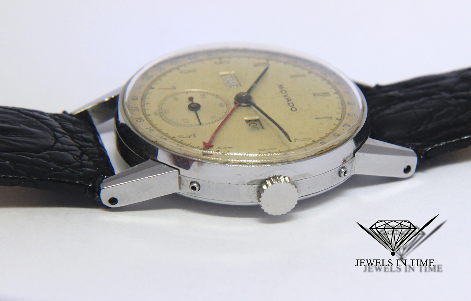 Movado Triple Calendar Day Date Month Steel 32mm Rare Vintage Manual Watch