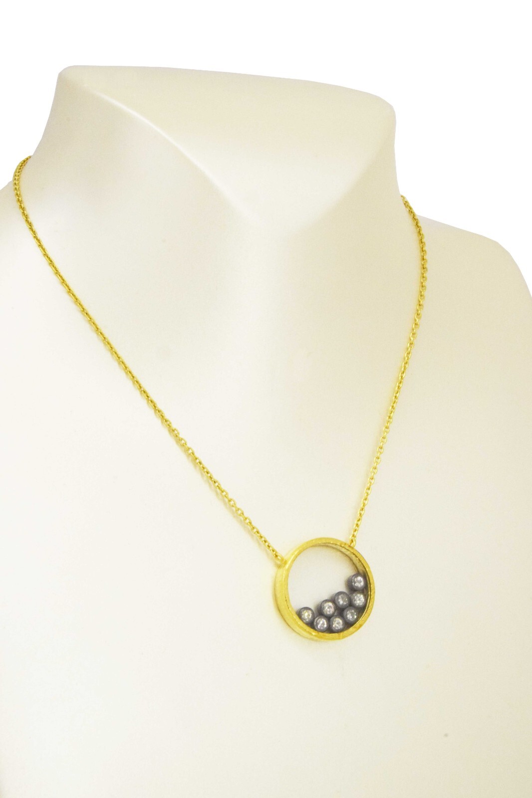 Ladies Pendant 8 Floating Diamonds 18k Gold 16" Chain