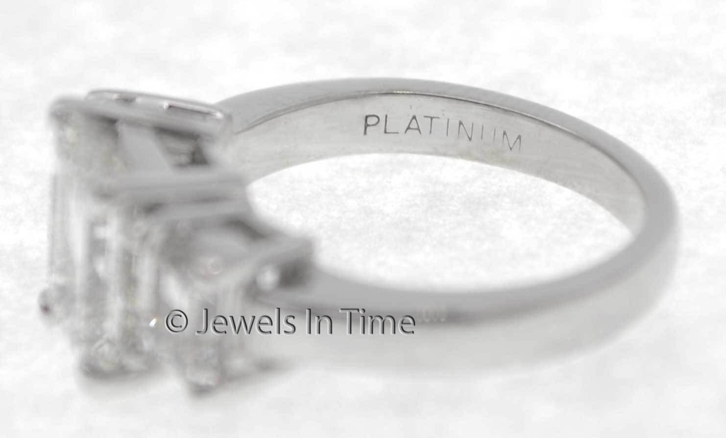 Diamond Ring Emerald Cut 2.21 Platinum Size 5 GIA Certificate Diamond Ring Emerald Cut 2.21 Platinum Size 5 GIA Certificate