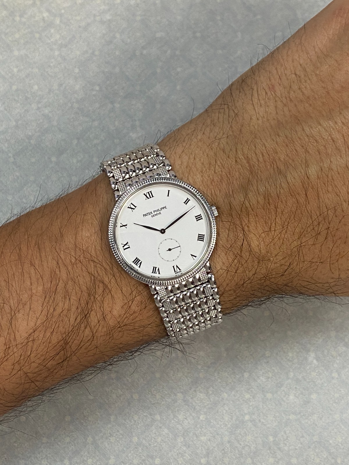 Patek Philippe Calatrava 3919 18k White Gold 33mm Manual Watch 3919/20G
