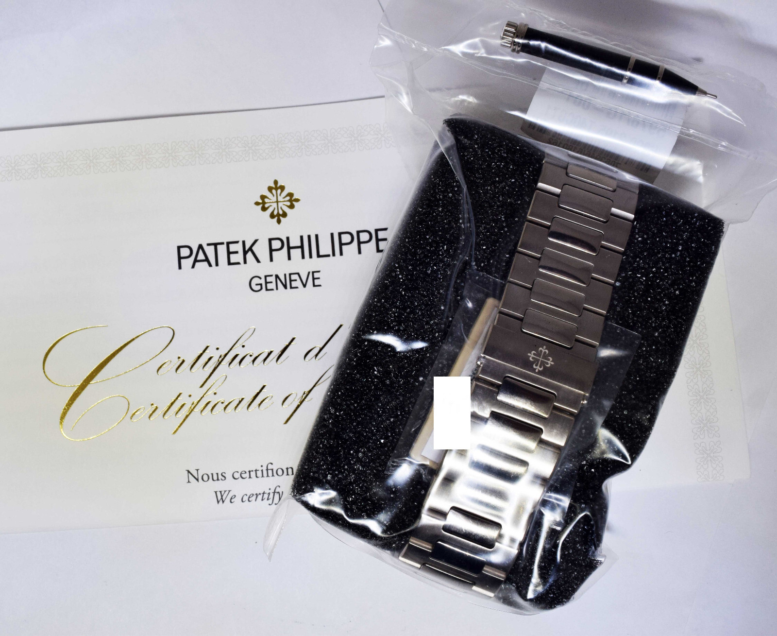 Patek Philippe SEALED Nautilus 18k White Gold Diamond Watch Box/Papers NEW 5976