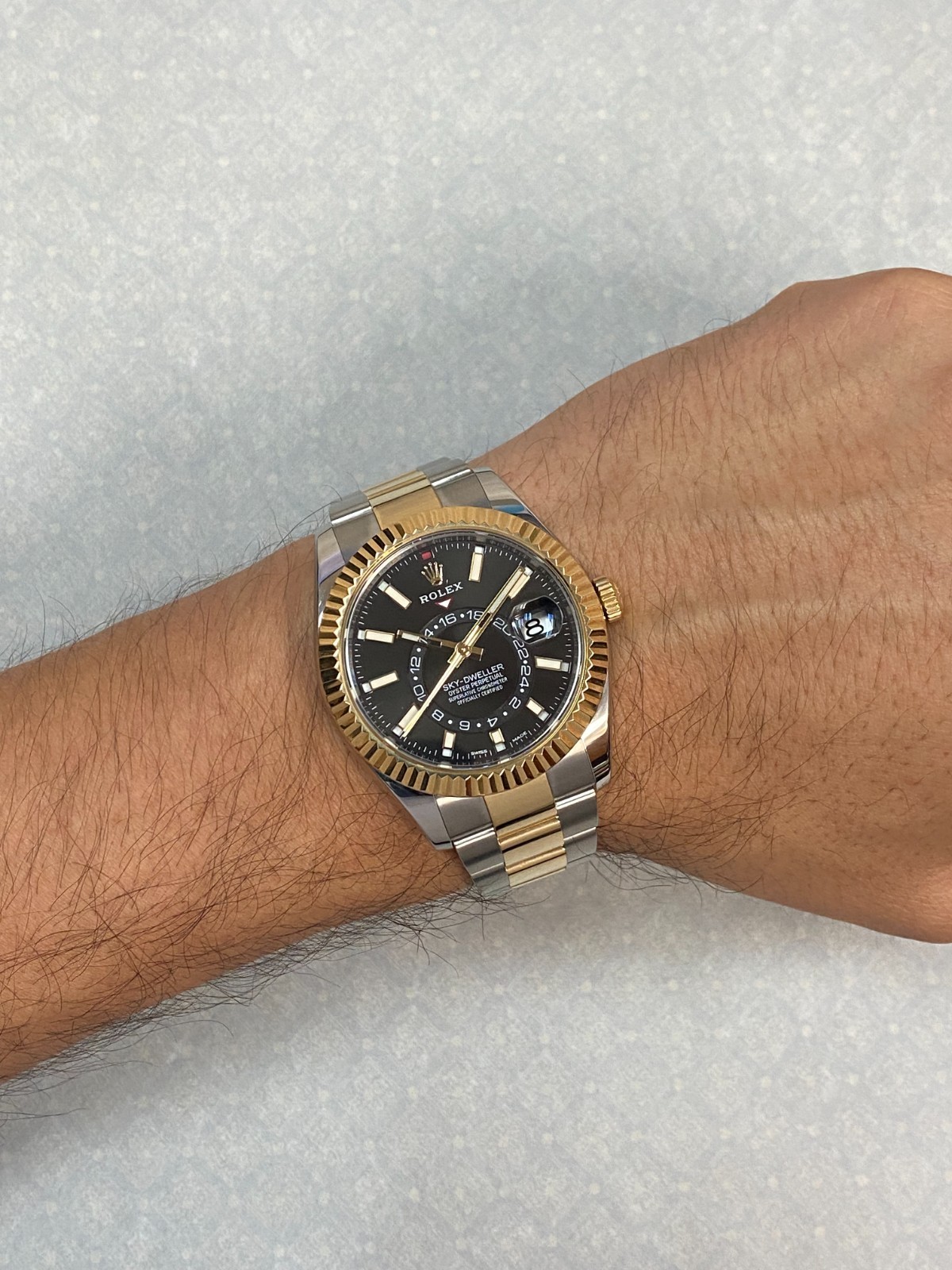 Rolex Sky-Dweller 18k Yellow Gold/Steel Black 42mm Oyster Watch +Card '19 326933